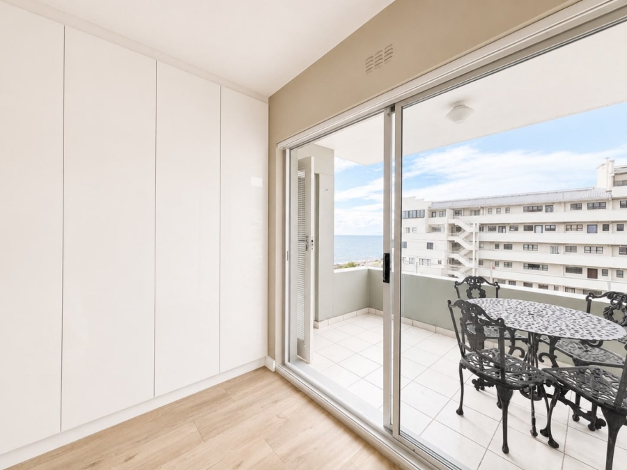 To Let 2 Bedroom Property for Rent in Sea Point Western Cape